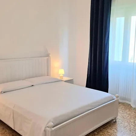 Doubletree Via Salvi 3 شقة